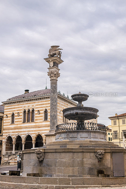 乌迪内，自由广场(意大利friulii - venezia Giulia)